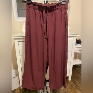JoyLab Maroon/Burgundy Cropped High Waist Moisture Wicking Pants - Size M